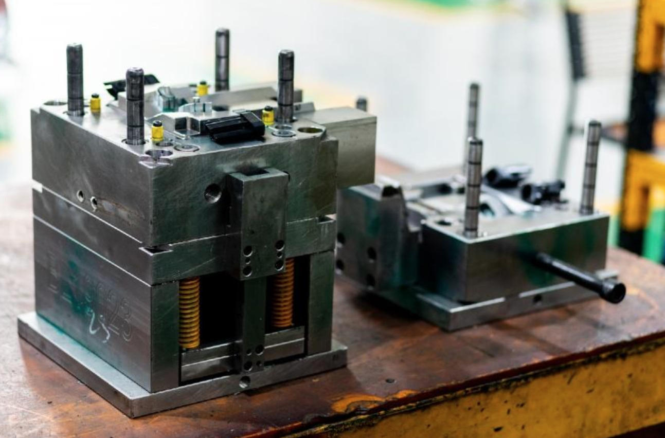 How Long Does an Injection Mold Last