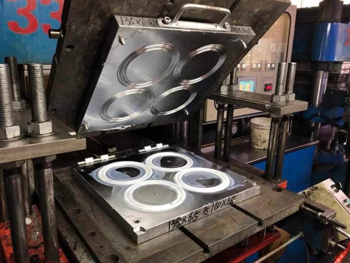 Compression Injection Molding-1